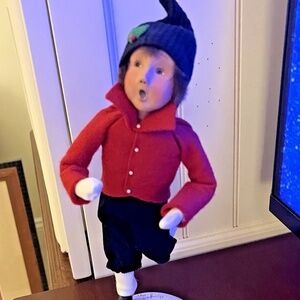 BYERS CHOICE CAROLERS 2002 SKATERS BOY SKATER LIMITED 13/100 SIGNED 10.5”